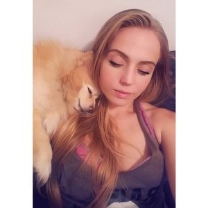 Meet your Posher, Hali